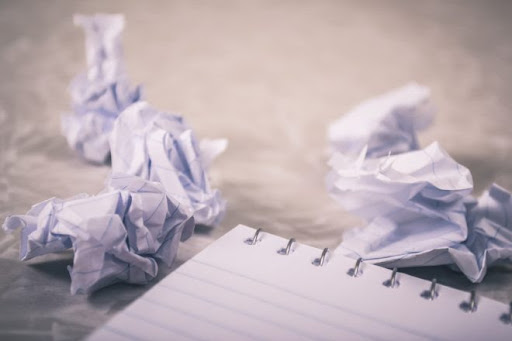 Guide by an essay writer to avoid writing mistakes